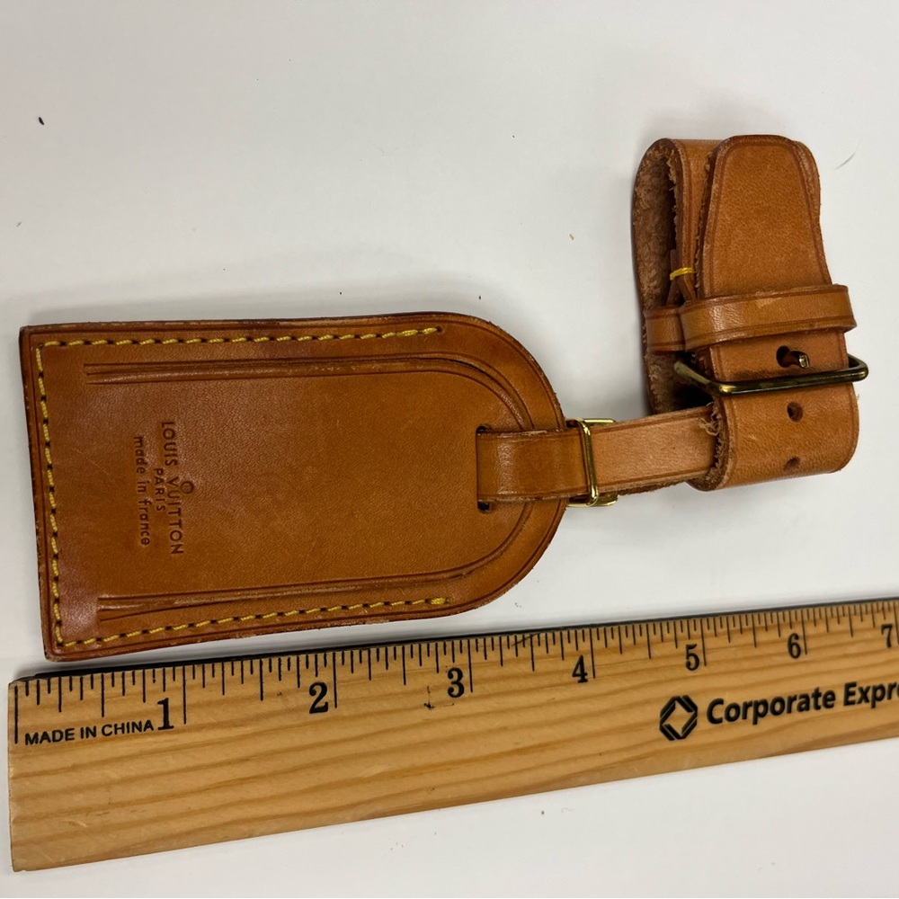 Authentic Louis Vuitton LUGGAGE tag and poignet Made is France